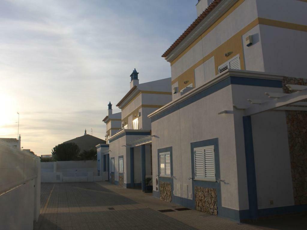 Europa Beach House Manta Rota Exterior photo